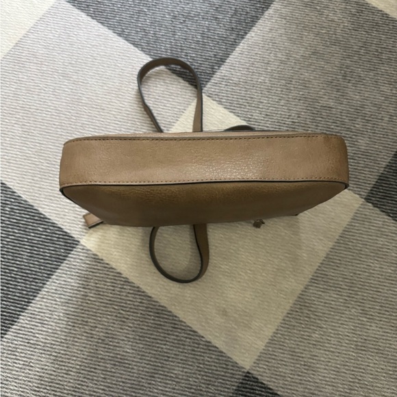 Roots Crossbody Vegan Leather Bag - Picture 7 of 16